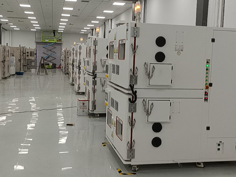 雙層電池環(huán)境試驗(yàn)箱(防爆型)